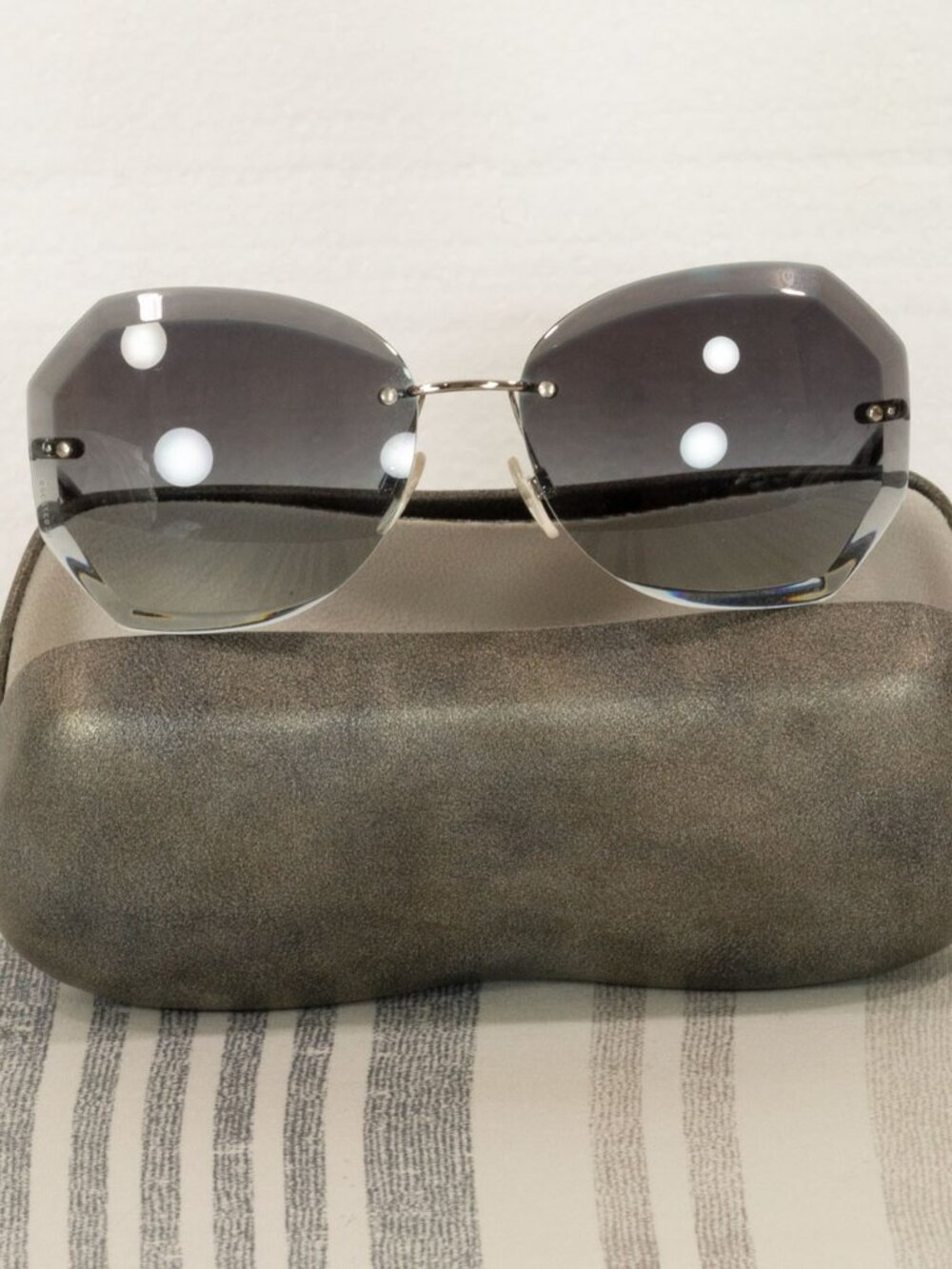 CHANEL 4220 FRAMELESS SUNGLASES